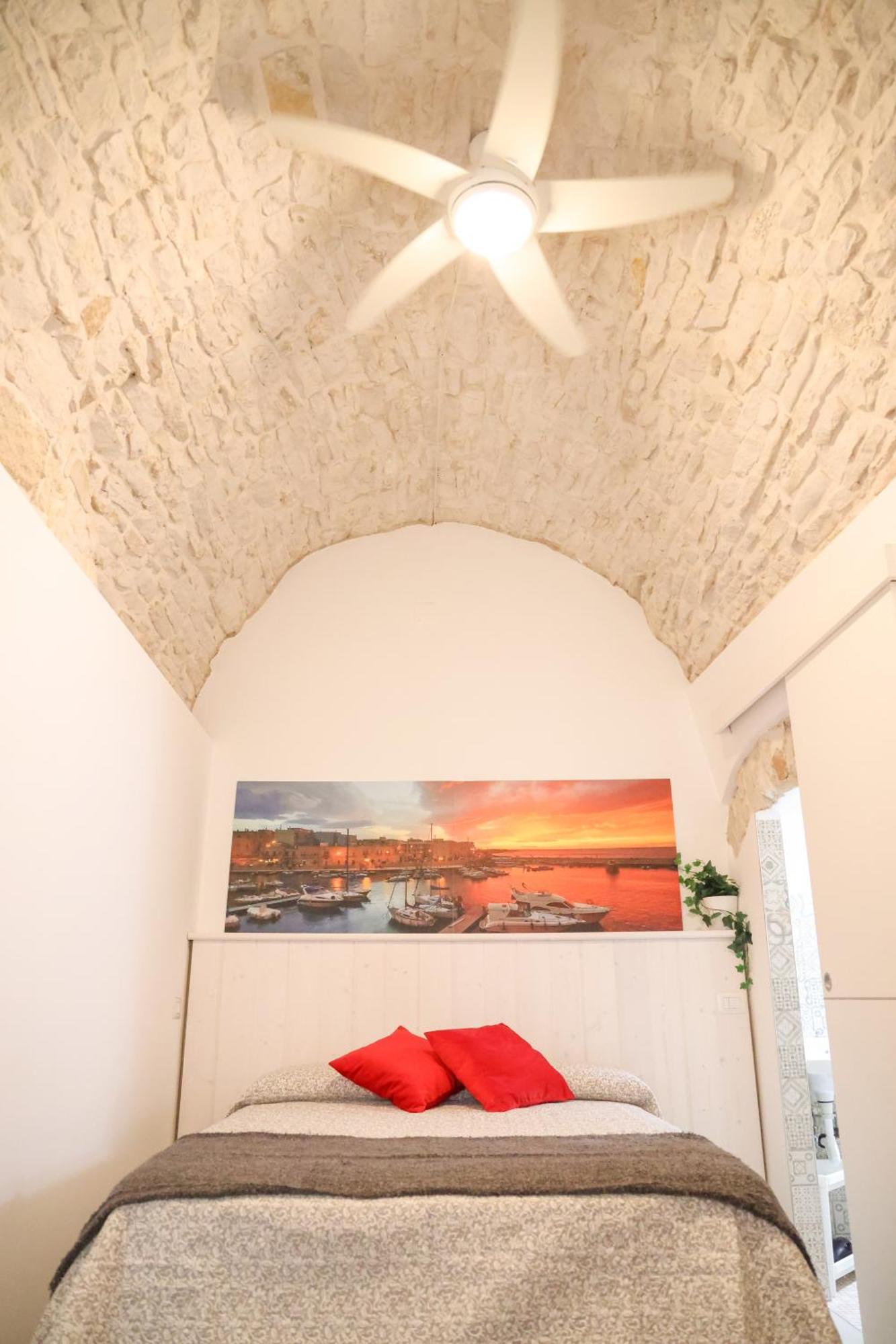 Room 20 - Piccola Camera In Pietra Bianca Giovinazzo Kültér fotó